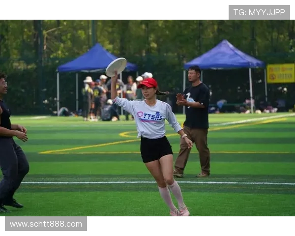 滑板精英赛回顾:上海飞盘队展现出色实力与团队合作精神 滑板精英赛回顾:上海飞盘队展现出色实力与团队合作精神