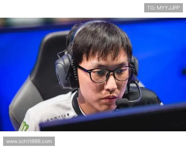 精英赛分析:JDG团队协作展现出色默契与战术配合 精英赛分析:JDG团队协作展现出色默契与战术配合