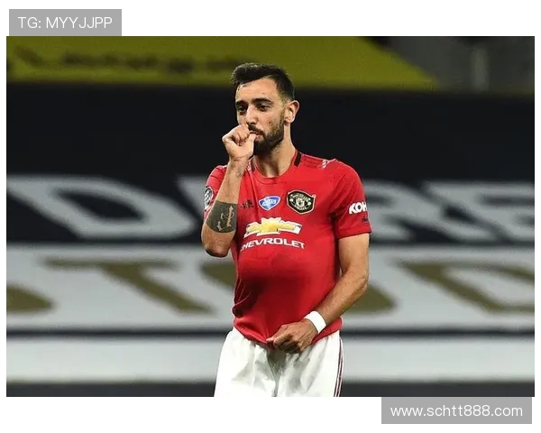 布鲁诺费尔南德斯在足球赛场上的辉煌表现与未来展望 布鲁诺费尔南德斯在足球赛场上的辉煌表现与未来展望