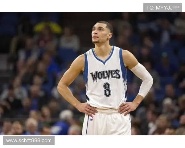 扎克拉文如何在NBA赛场上展现个人魅力与团队价值 扎克拉文如何在NBA赛场上展现个人魅力与团队价值