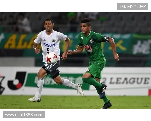 新泽泻天鹅迎战东京绿茵争夺赛季关键三分的精彩对决 新泽泻天鹅迎战东京绿茵争夺赛季关键三分的精彩对决