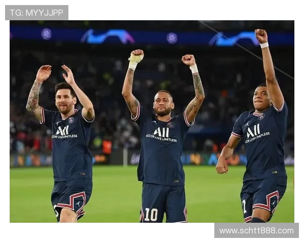 曼联与巴黎圣曼对决分析战术布局及球员表现解析 曼联与巴黎圣曼对决分析战术布局及球员表现解析