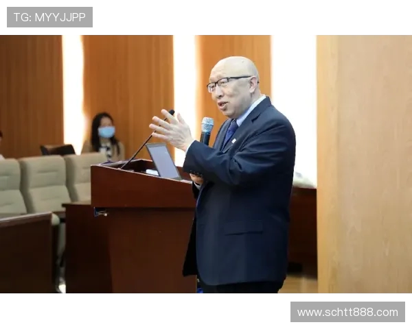 滑板与人生的交响曲：杨伟的深度对话与成长之路